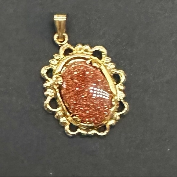 Goldstone Pendant & Matching Earrings Vintage Art Deco Filagree Style Glistening - Picture 2 of 6